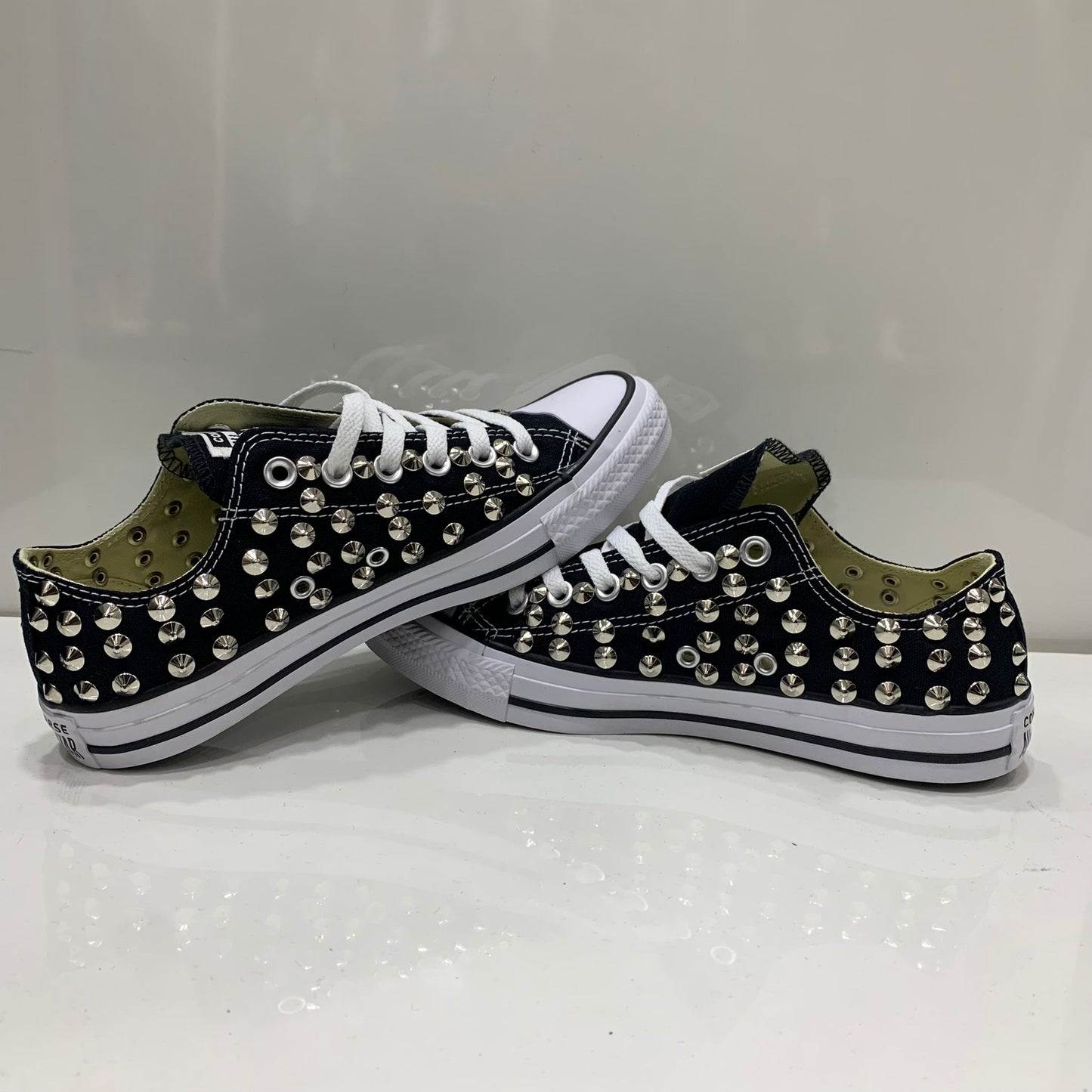 Converse All Star Nere basse personalizzate con Borchie Argento