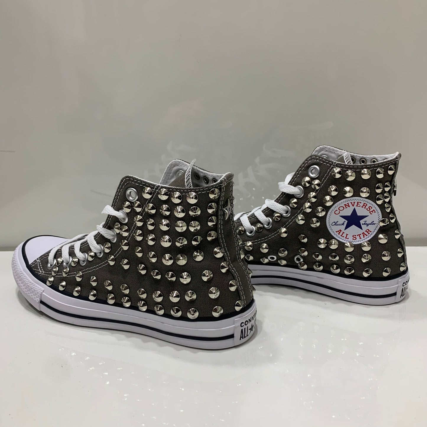 Converse Grigio Scuro Charcol Alte all star con Borchie Argento Stella No Logo