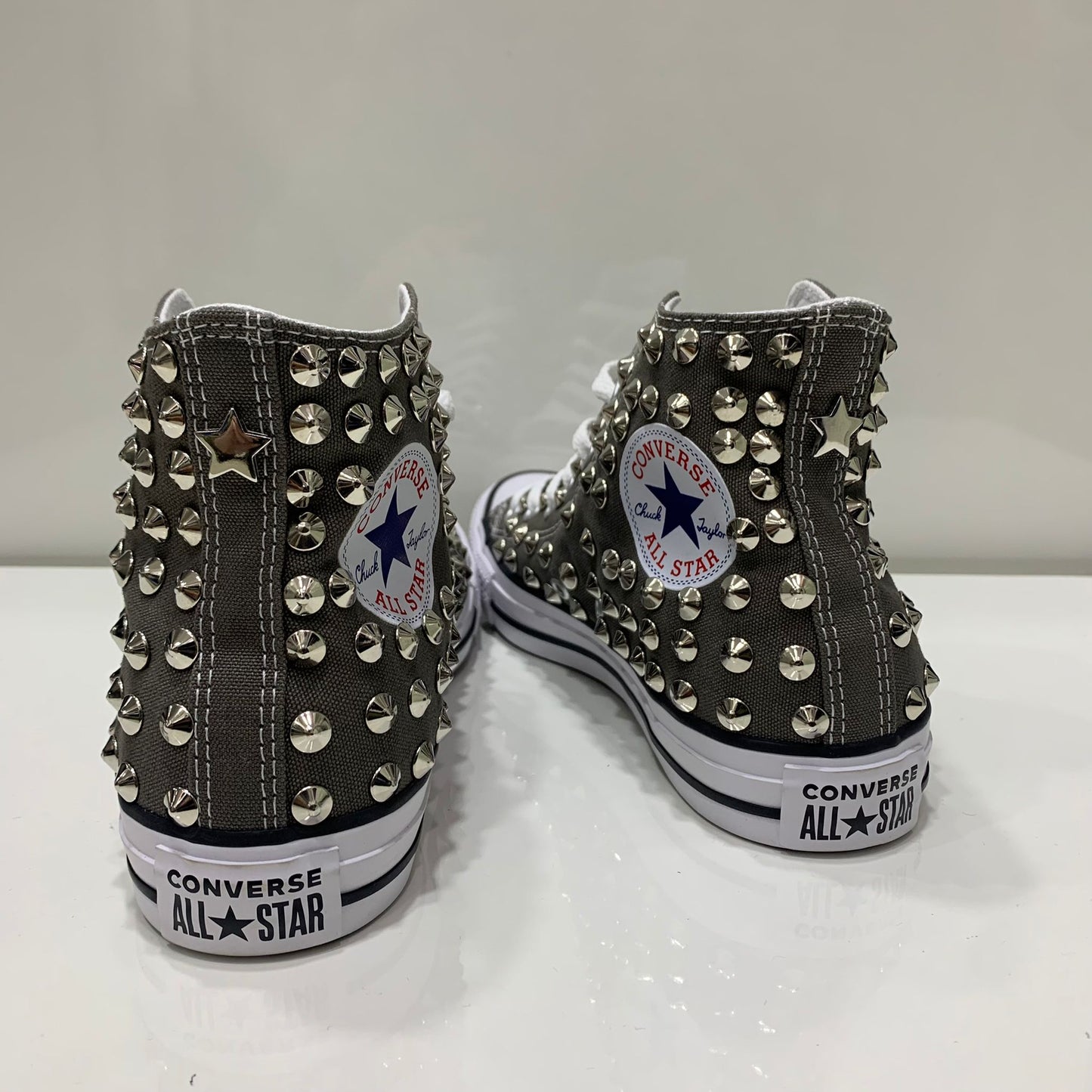 Converse Grigio Scuro Charcol Alte all star con Borchie Argento Stella No Logo