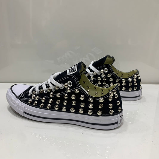 Converse All Star Nere basse personalizzate  con Borchie Argento