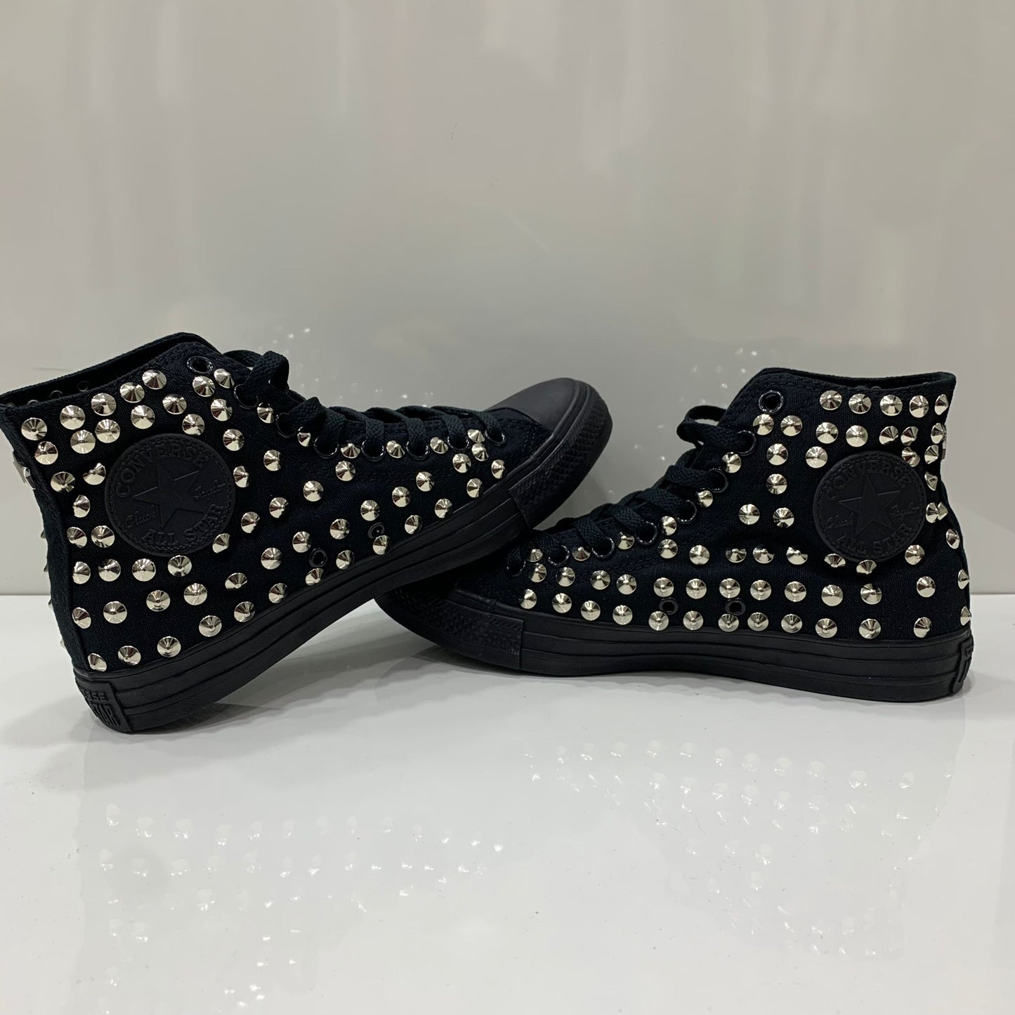 Converse All star Monochrome Nere Alte personalizzate con Borchie Argento Stella