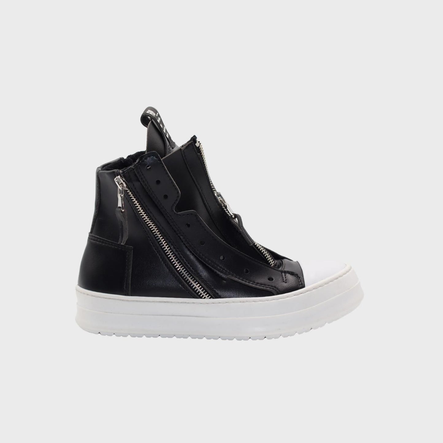 Scarpe F09 mod Rick Nero suola bianca