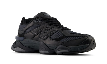 New Balance 9060 Total Black - Scarpe - New Balance