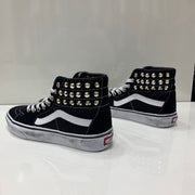 Vans Sk8 personalizzate con borchie argento effetto sporco Occhielli