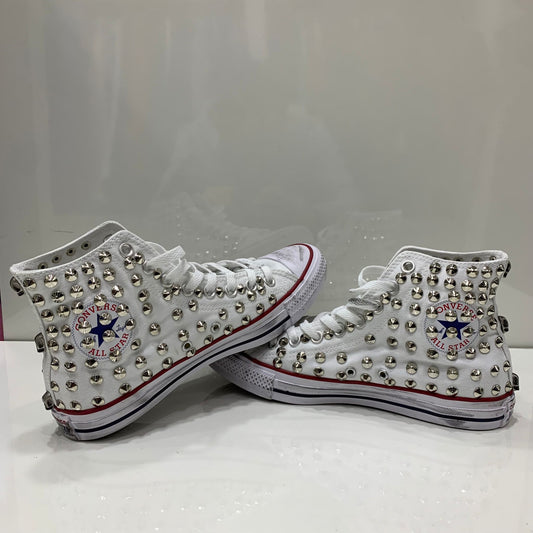 Converse Bianche Alte all star personalizzate con Borchie Argento Teschi Effetto Sporco