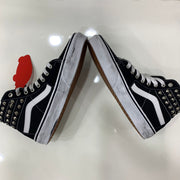 Vans Sk8 personalizzate con borchie argento effetto sporco Occhielli